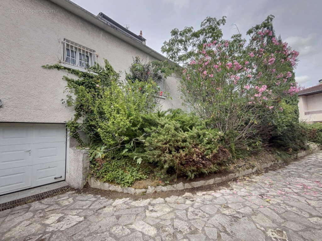 Maison à RAMONVILLE-SAINT-AGNE