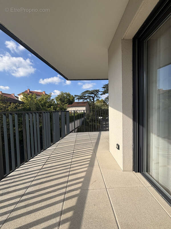 Appartement à OULLINS