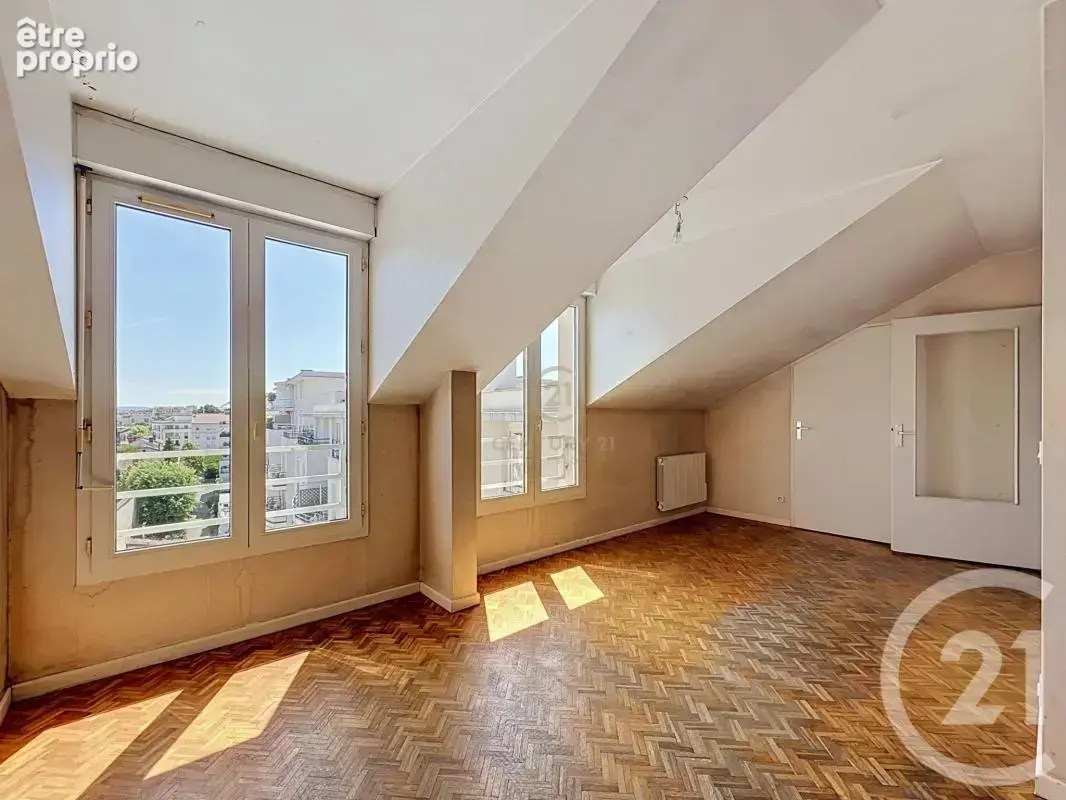 Appartement à LYON-8E