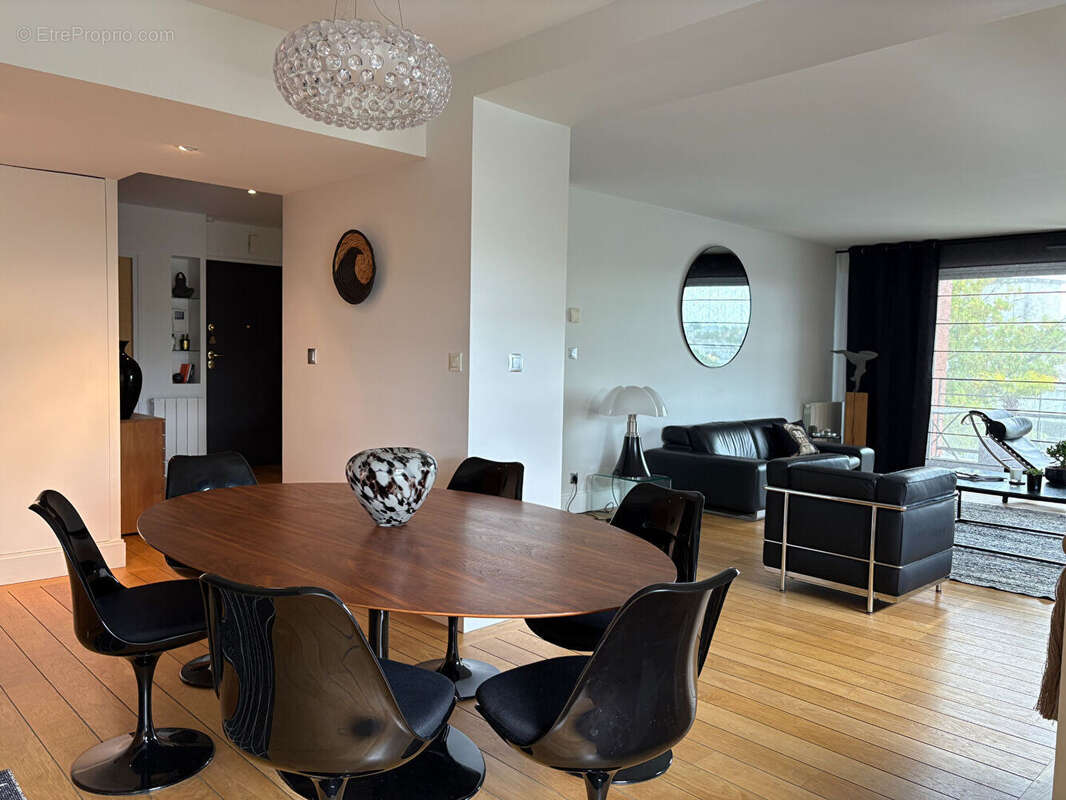 Appartement T4 de standing de 116 m² avec terrasse et double garage - photo 4