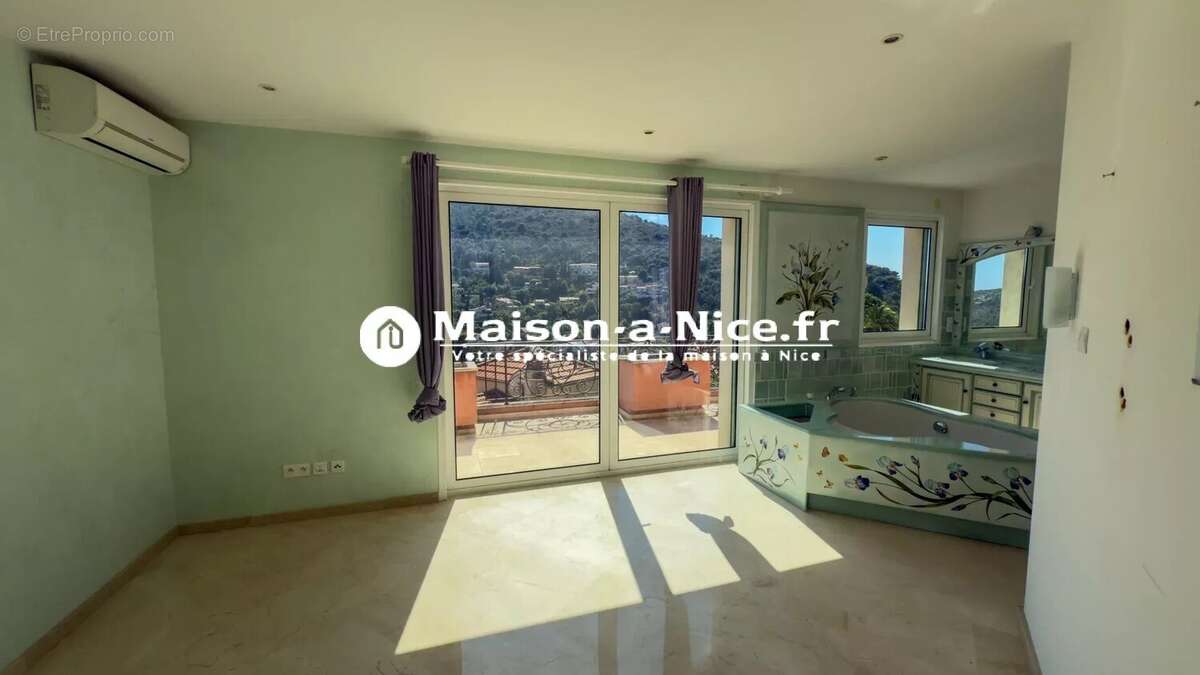 Maison à LA TURBIE