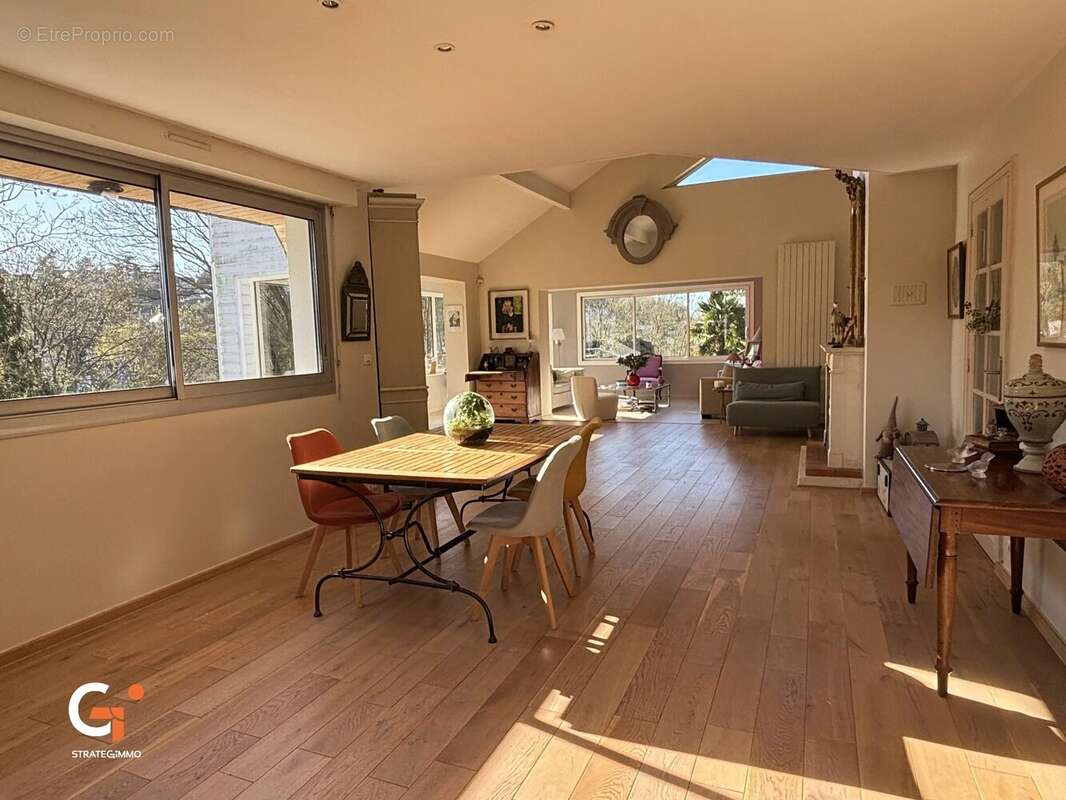 Maison à MONT-SAINT-AIGNAN