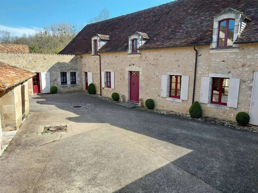 Maison à LA BUSSIERE