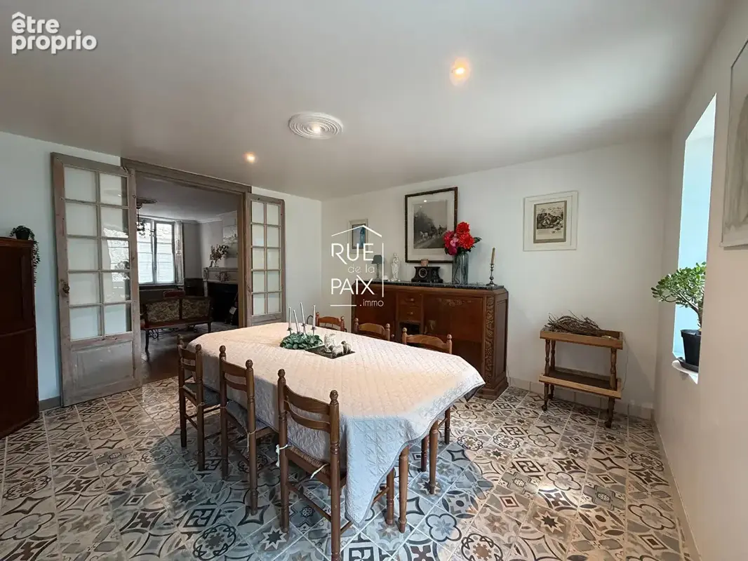 Maison de caractère - Saint-Maixent-l'École -  275 m2 - photo 6