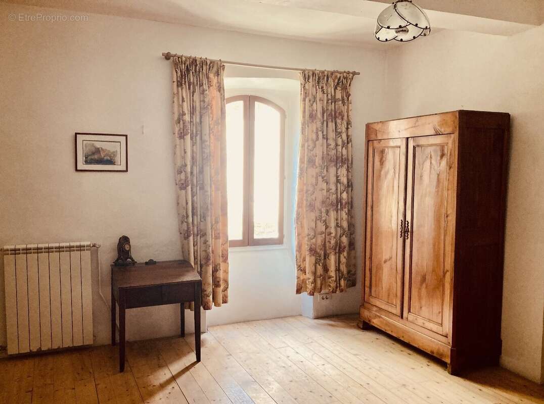 Maison à CROS