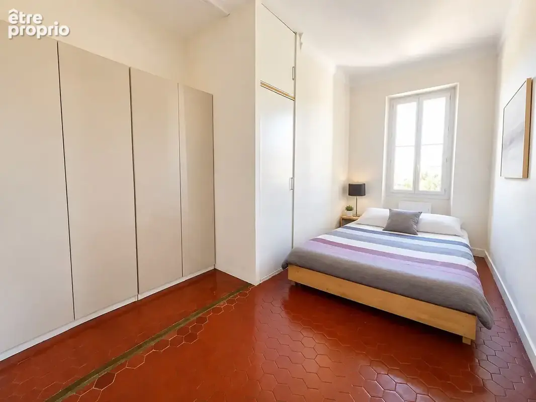 Marseille - Appartement de caractère entièrement rénové de 139 m²  Garage en SUS - photo 10