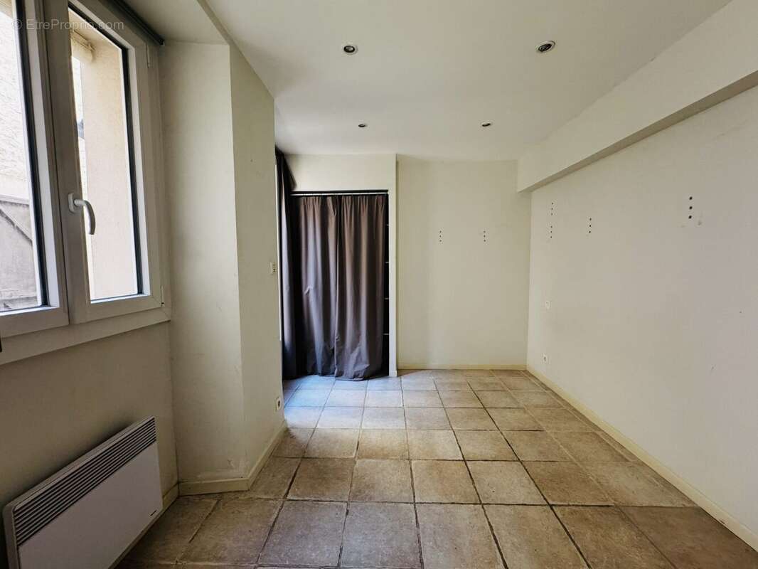 Appartement à VILLENEUVE-LES-AVIGNON