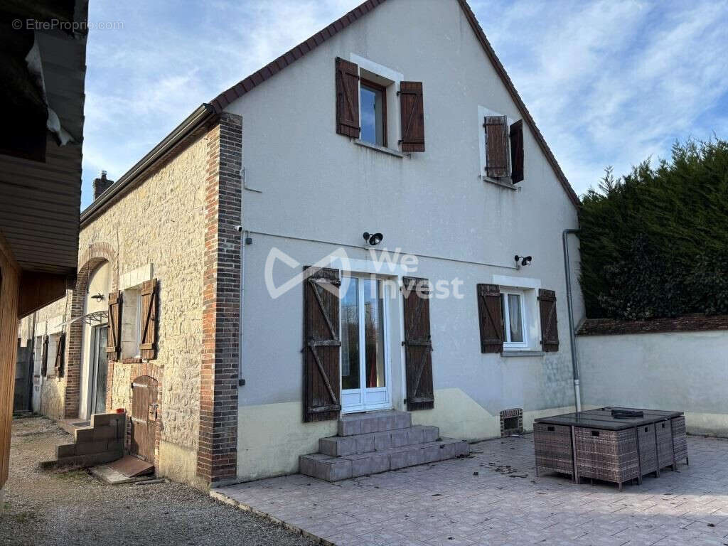 Maison à CHAMPLOST