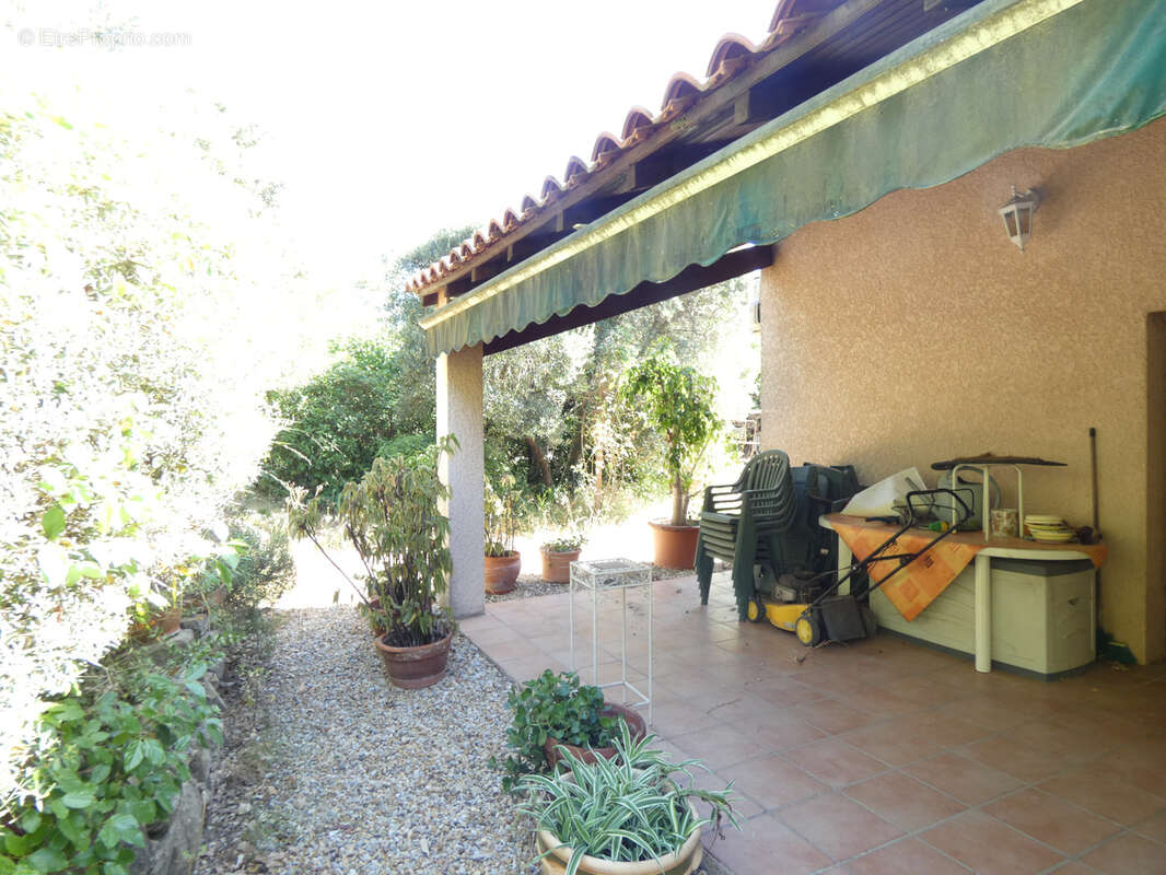 Maison à BOISSET-ET-GAUJAC
