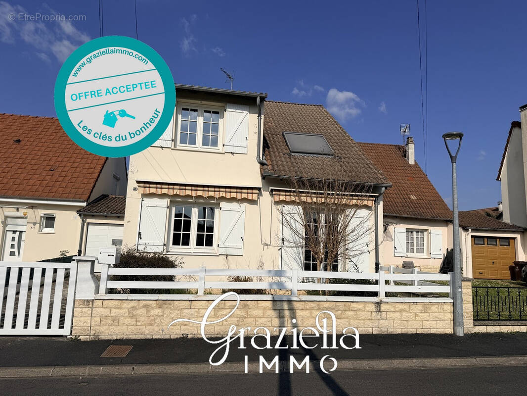 Maison à DAMPNIAT
