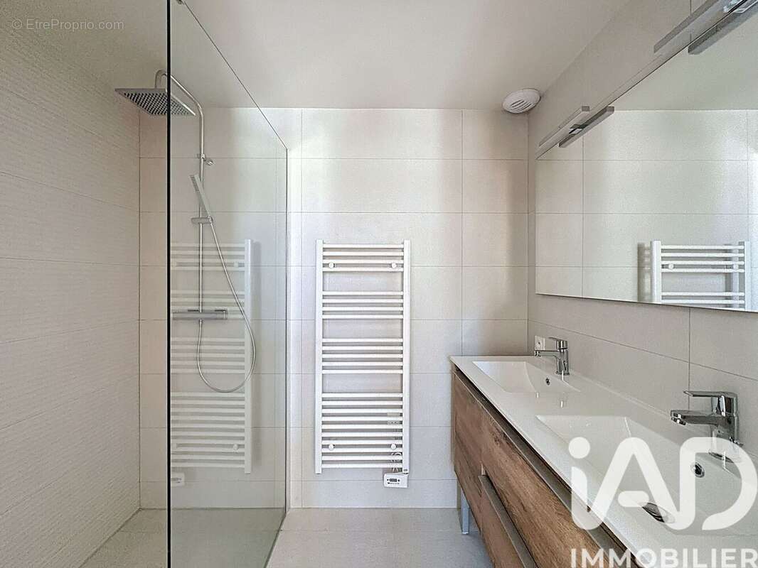 Photo 9 - Maison à CHARBONNIERES-LES-BAINS