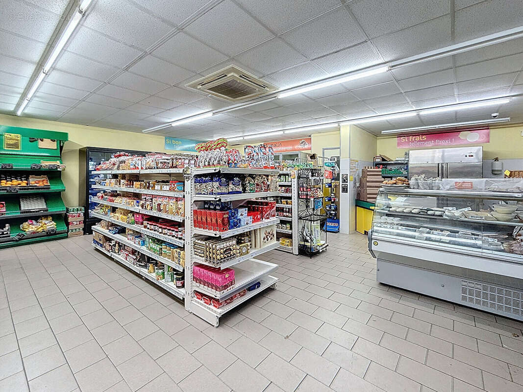 Commerce à CHARANTONNAY