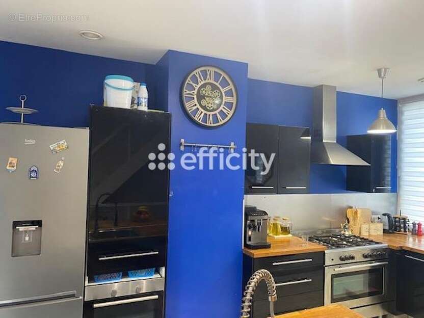 Maison à SAINT-JUST-MALMONT