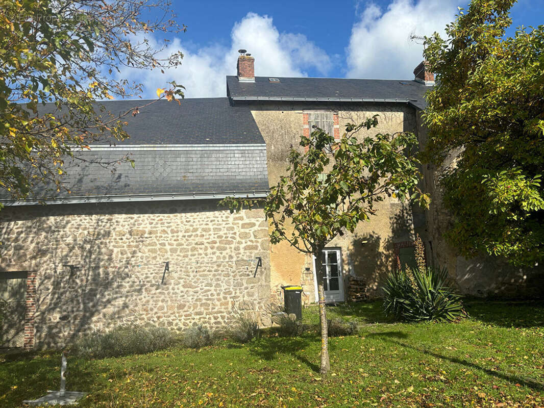Maison à BENEVENT-L'ABBAYE