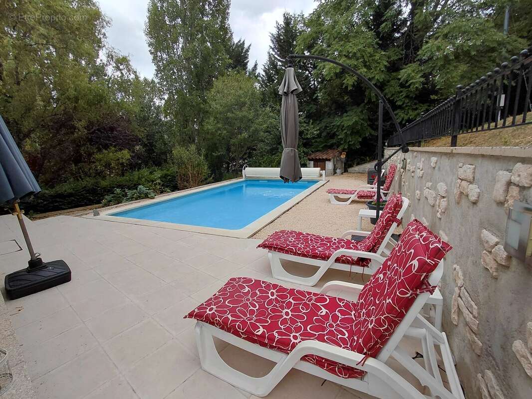Charmante maison avec piscine à Puycelsi - photo 12