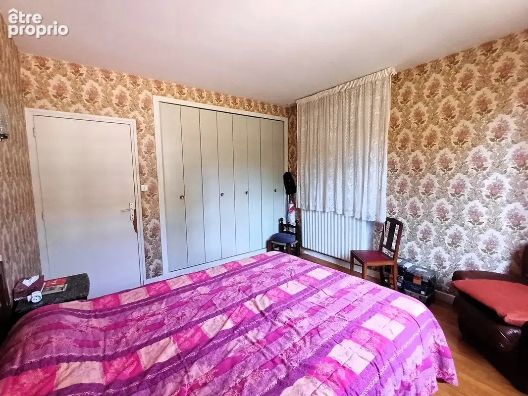 Propriété familiale à fort potentiel, 5 chambres et dépendances sur terrain arboré de 2313 m2 - photo 8