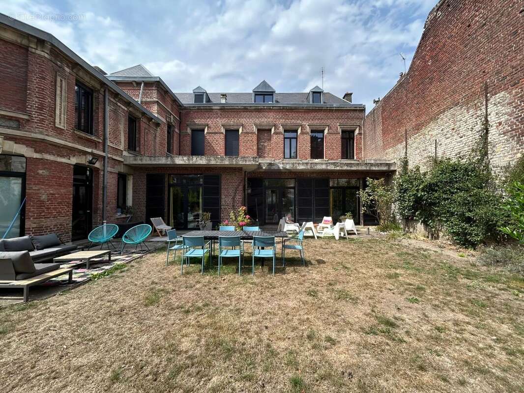 Maison à SAINT-QUENTIN