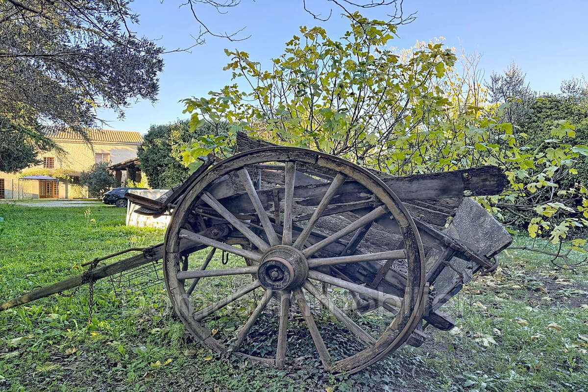 Maison à SAINT-SATURNIN-LES-AVIGNON