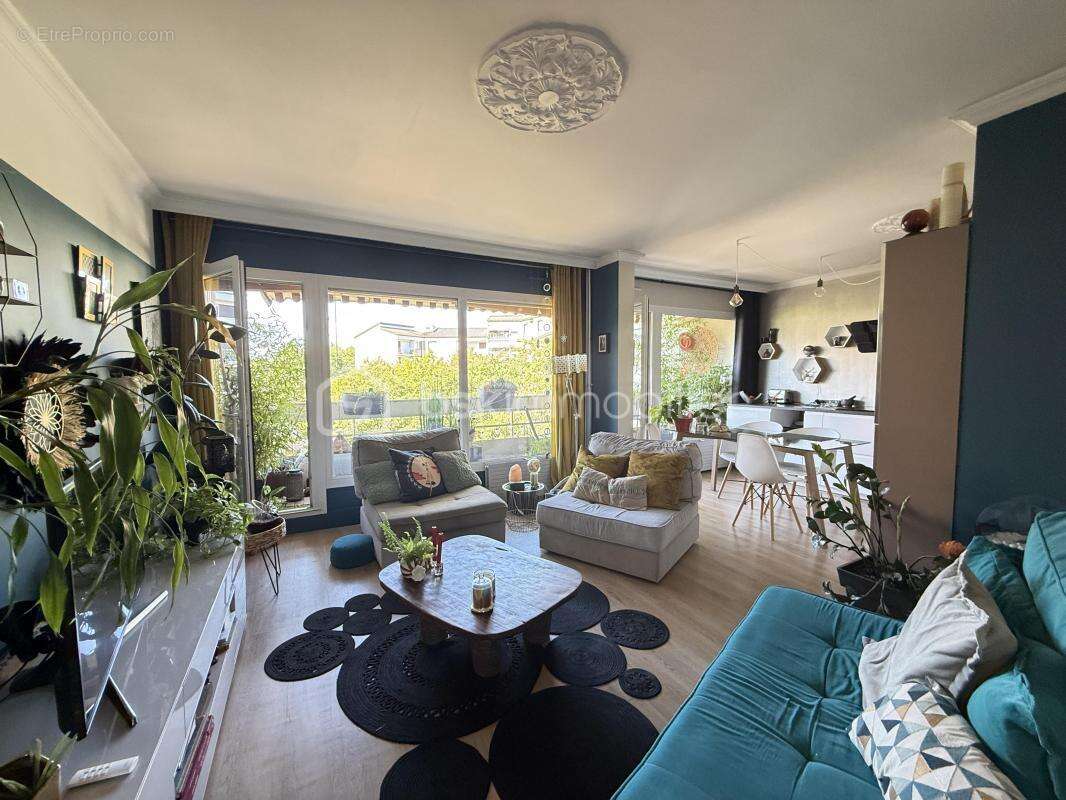 Appartement 4 pièces avec balcon, cave et parking sécurisé - Seynod - photo 4