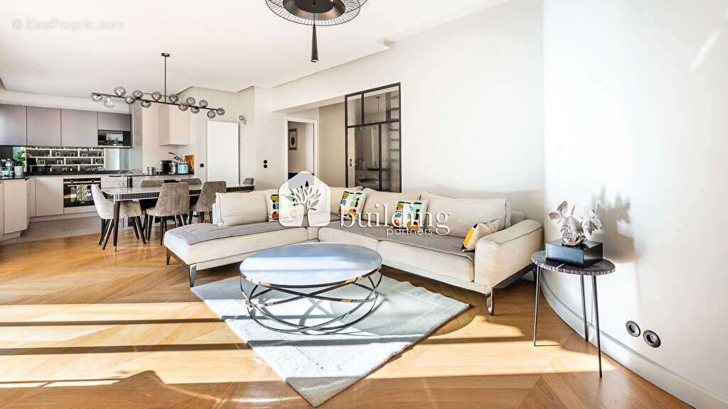 Appartement à NEUILLY-SUR-SEINE