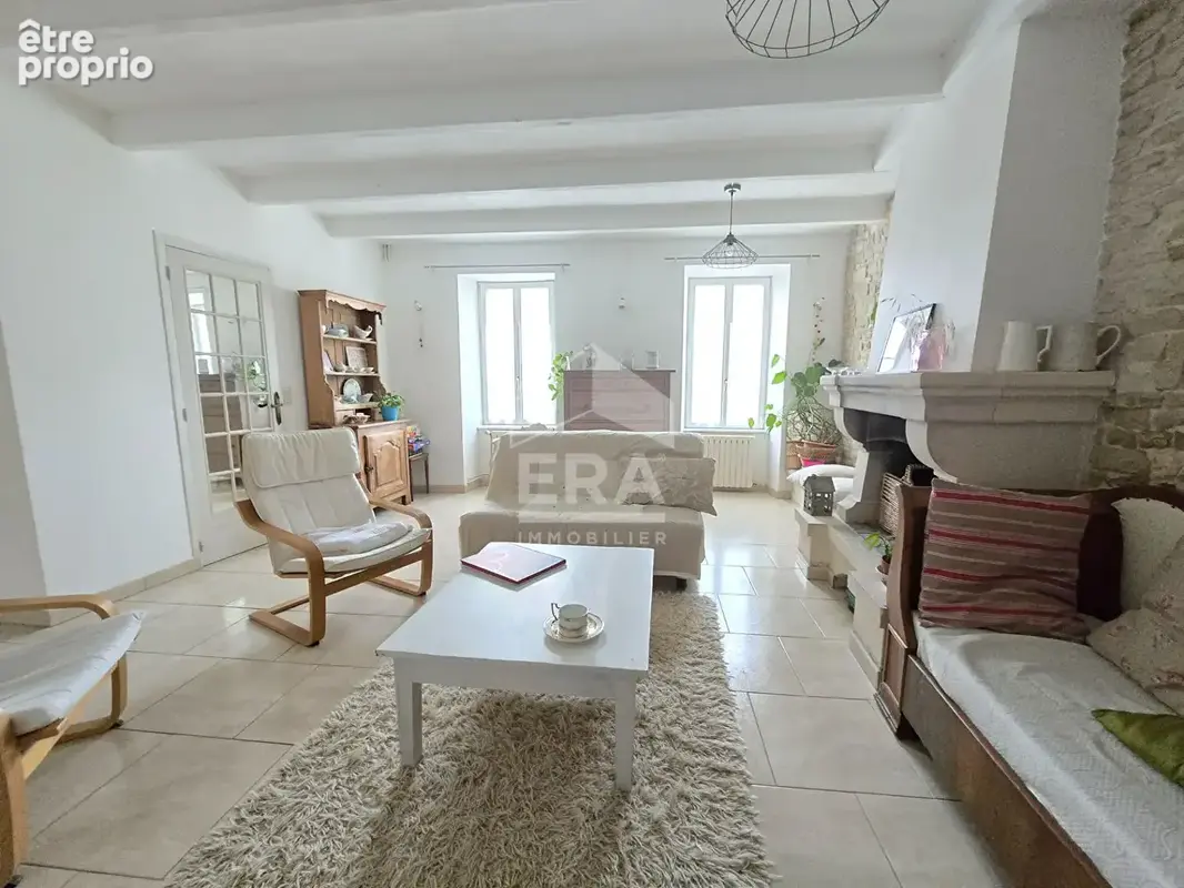 Maison de ville avec cachet, familiale, beaux volumes - photo 3