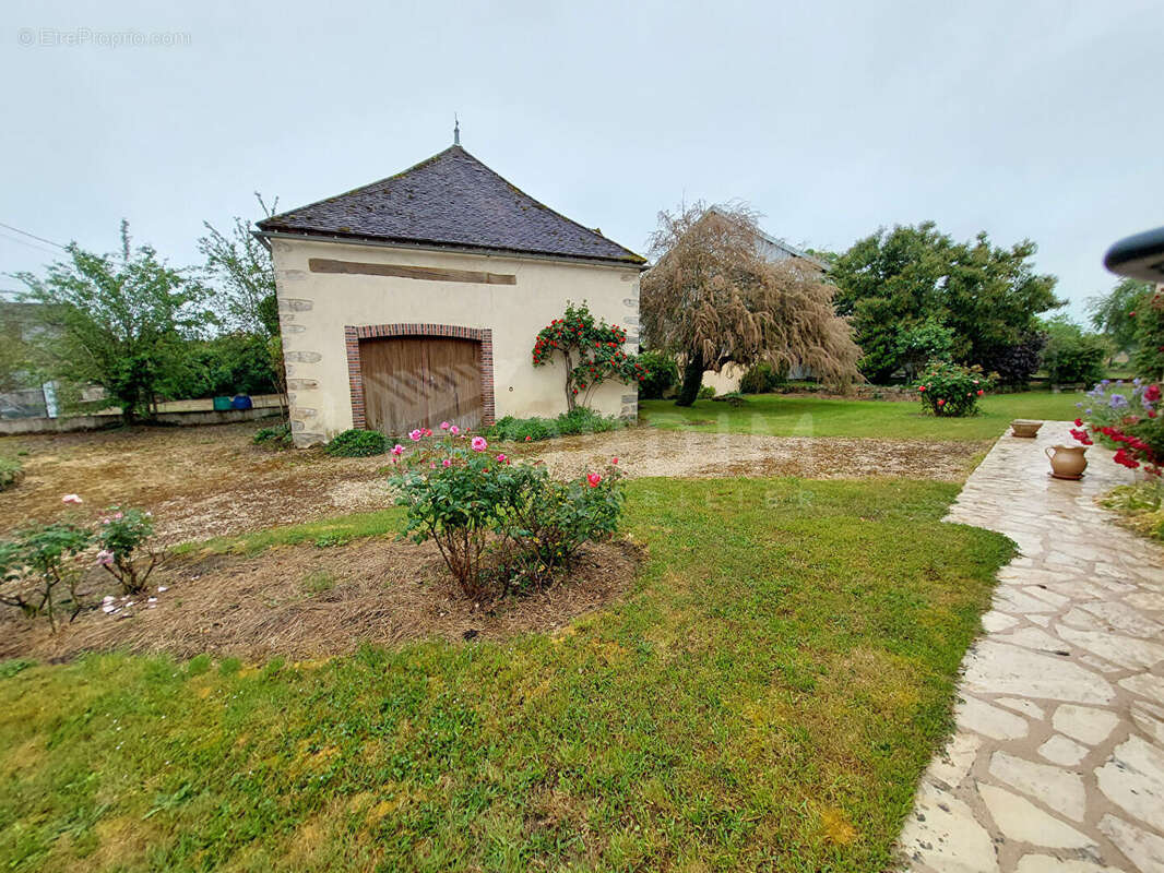 Maison à CHAUMOT
