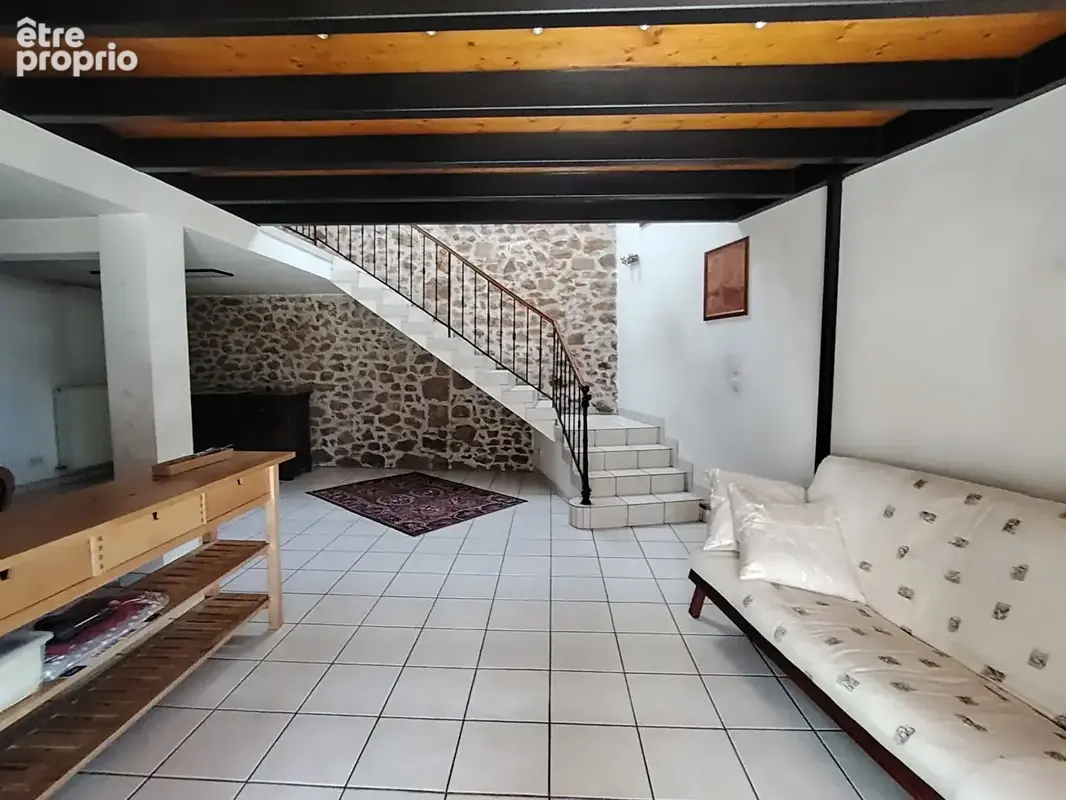 Superbe et Charmante Maison  sur les hauteurs de Bas En Basset 160 m2 sur 604m2 de terrain - photo 5