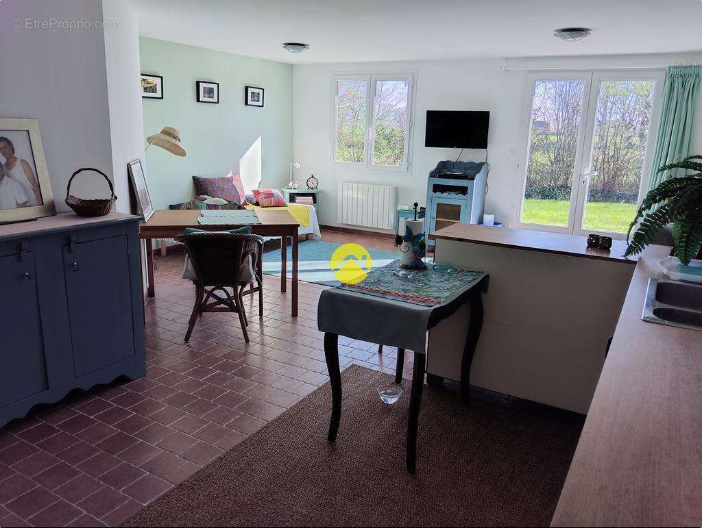 Maison à LURCY-LEVIS