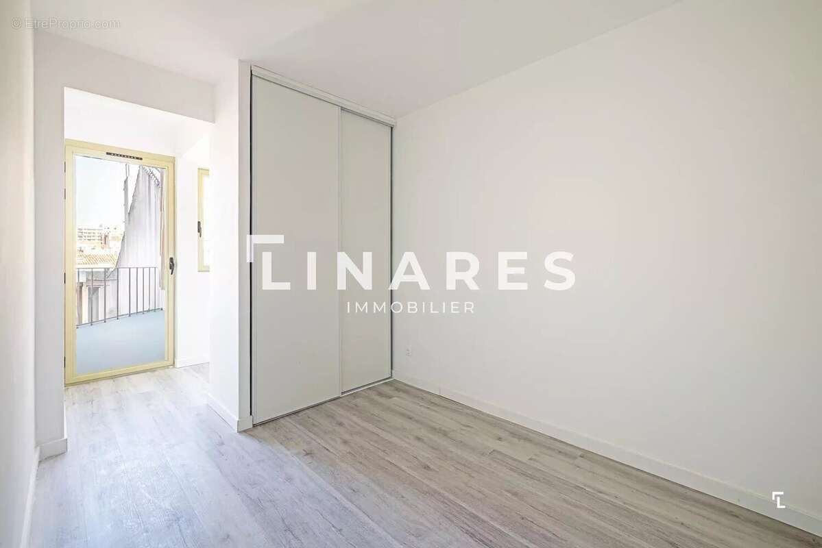 Appartement à MARSEILLE-4E
