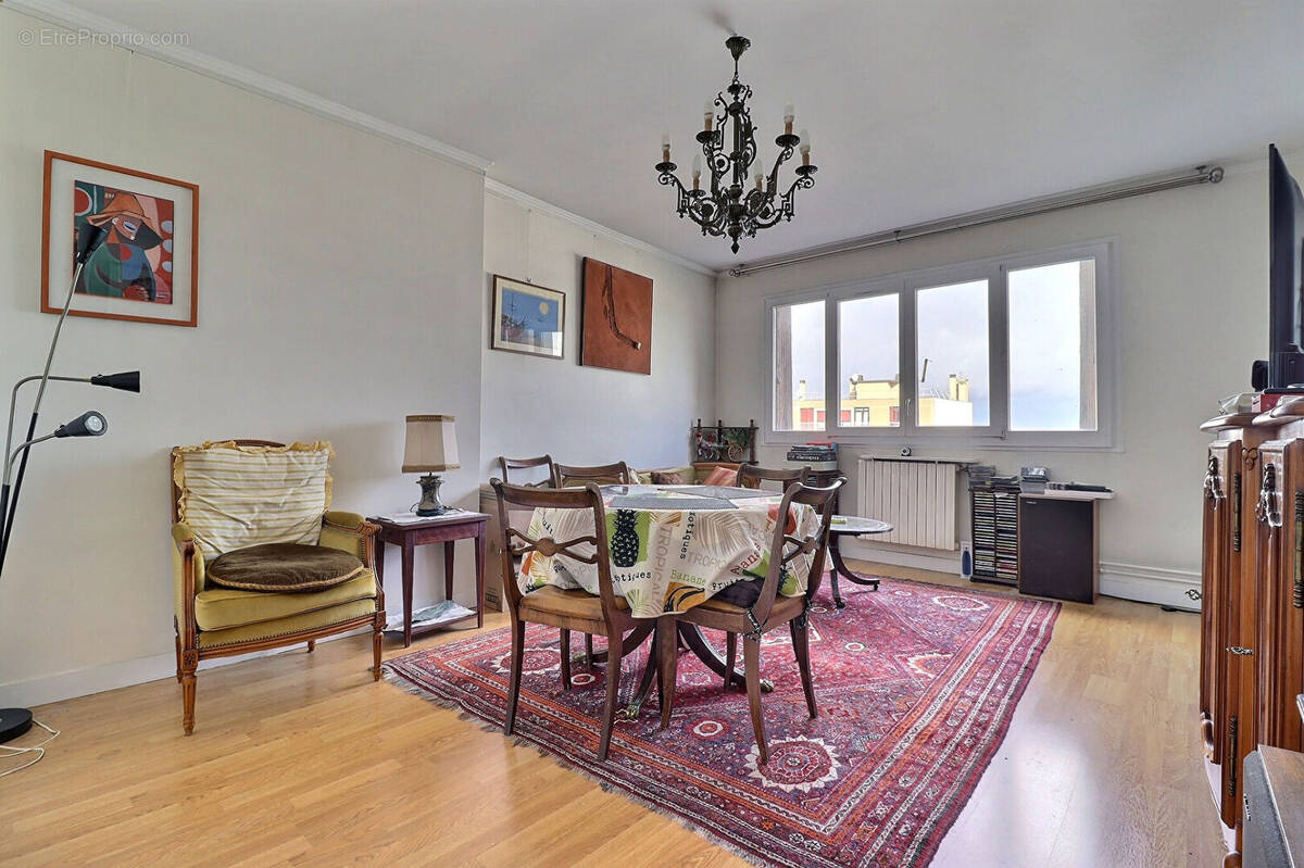 Appartement à COLOMBES