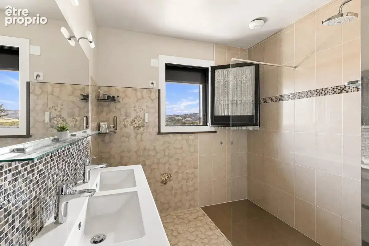 Maison de 7 pièces de 183 m² à La Balme-de-Sillingy - photo 12