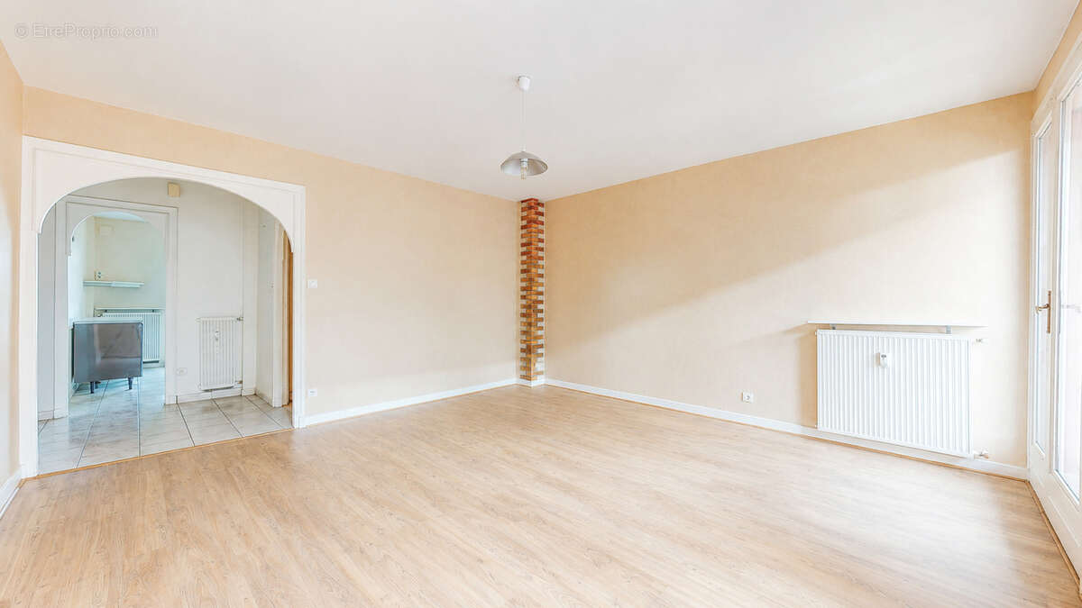 Appartement à ROUSSILLON