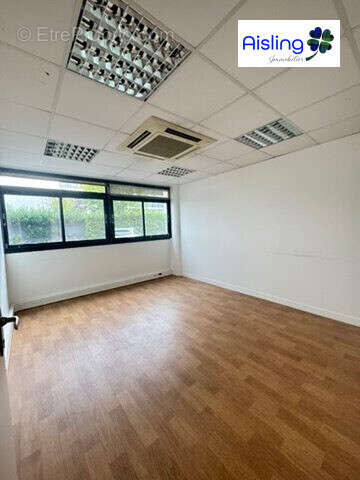 Commerce 200 m² à Joue-Les-Tours  - photo 3