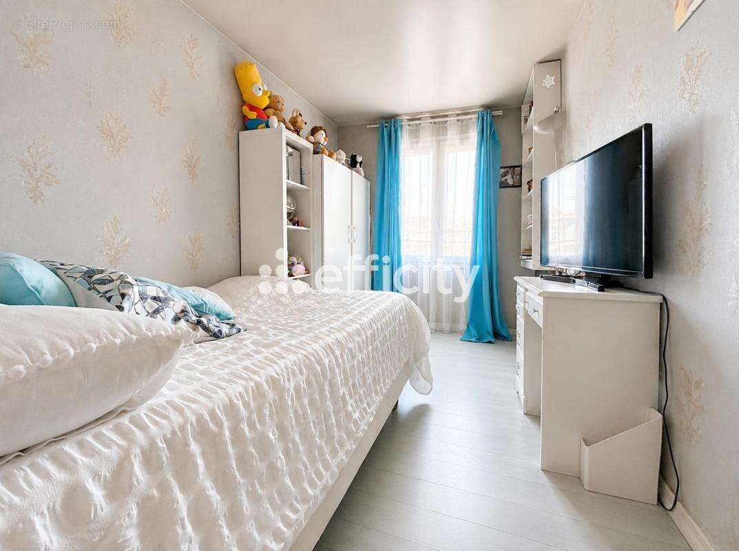 Maison 170 m² à Alfortville  - photo 11