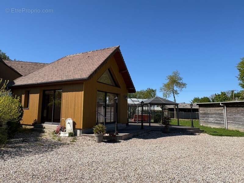 Maison à BEUZEVILLE-LA-GRENIER