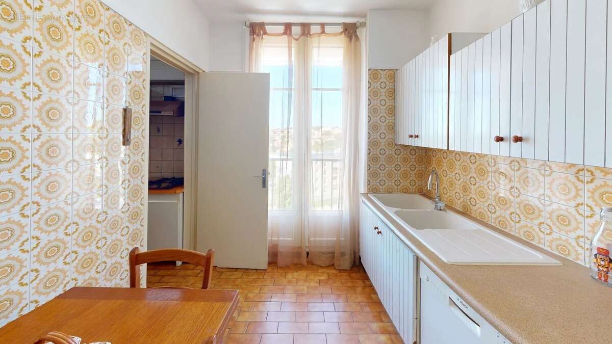 Appartement à PORT-DE-BOUC