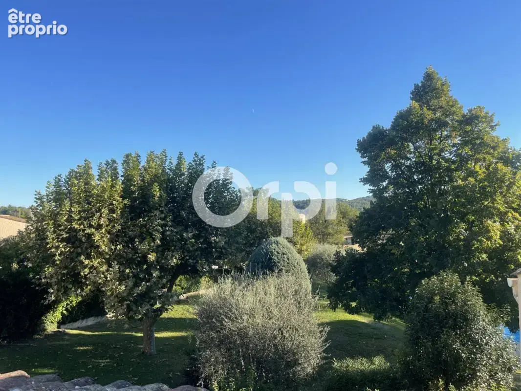 Logement avec terrasse - parking privé et cave - piscine / résidence sécurisée - photo 12