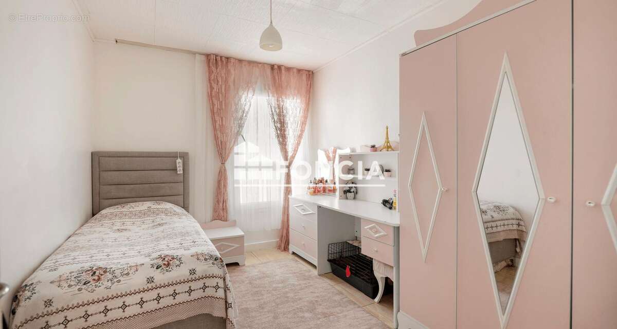 Appartement à VILLENEUVE-SAINT-GEORGES