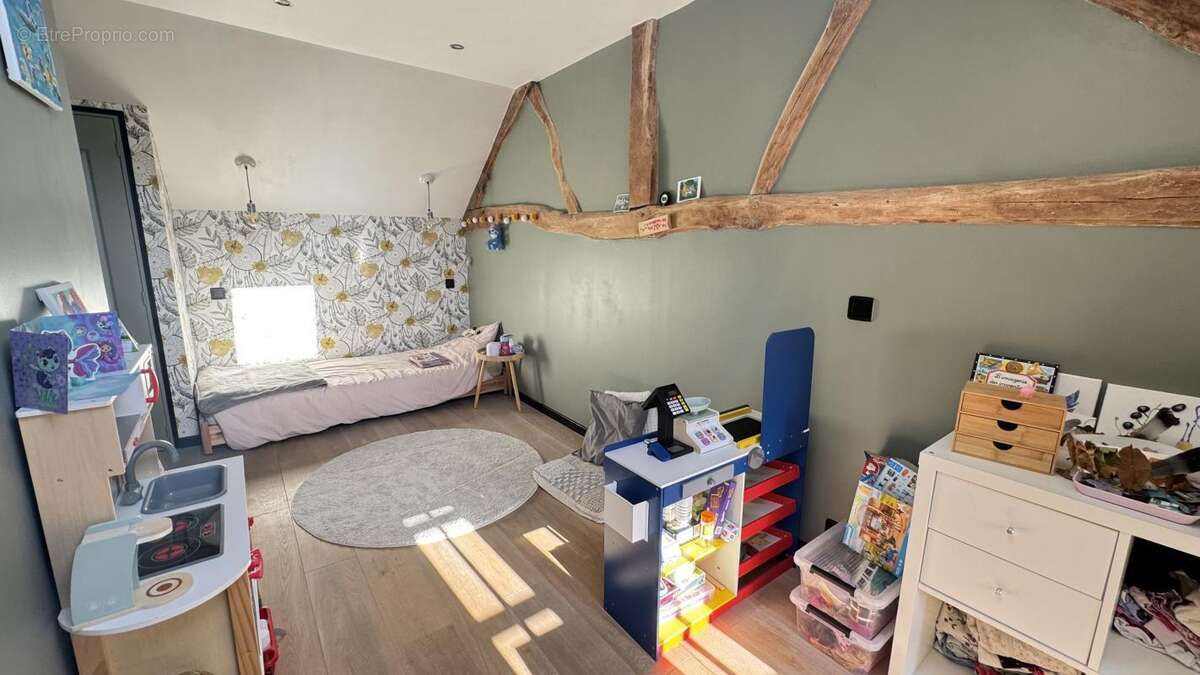 Maison à SAINT-ETIENNE-DU-ROUVRAY