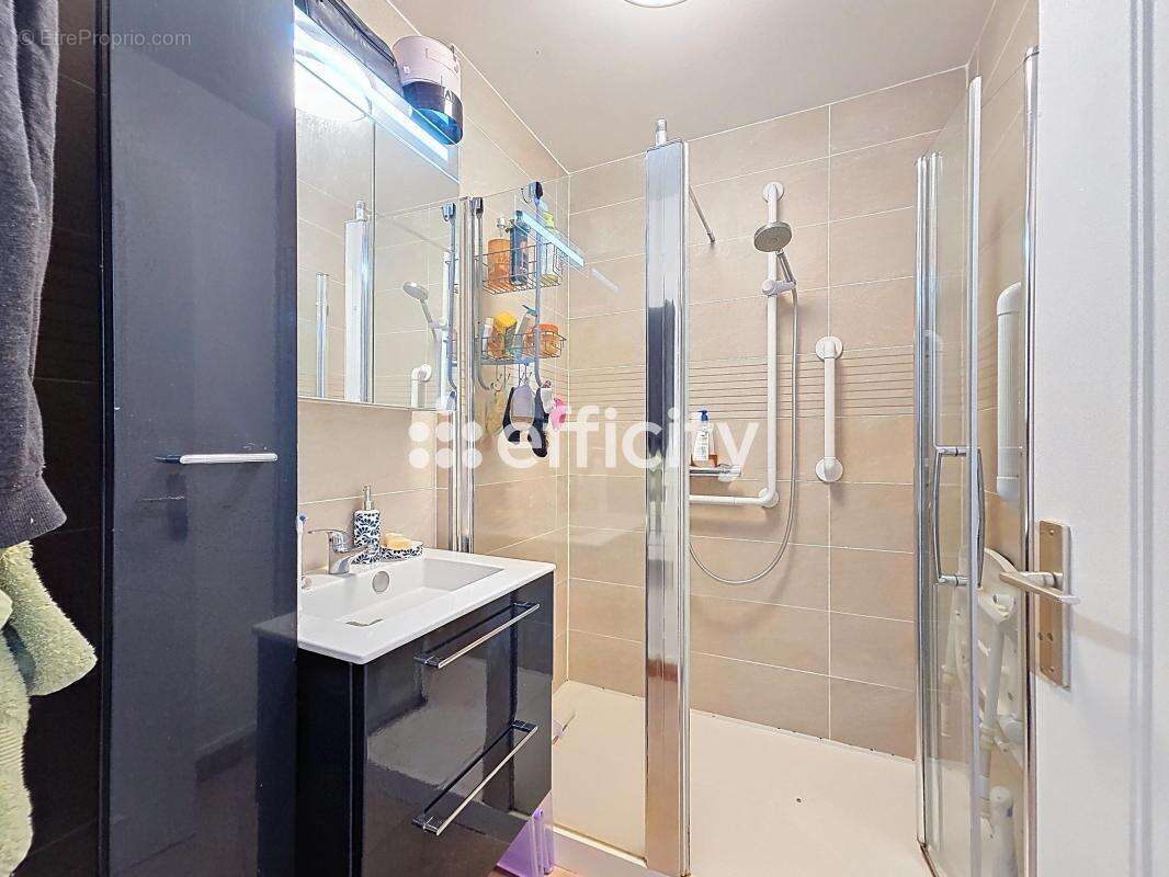 Appartement à LE PLESSIS-TREVISE