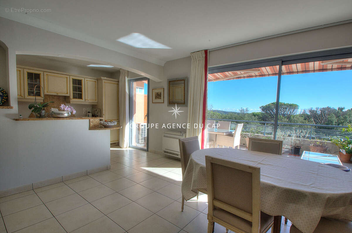Appartement 4 pieces  109 m2 dernier etage piscine garage saint-raphael - photo 8