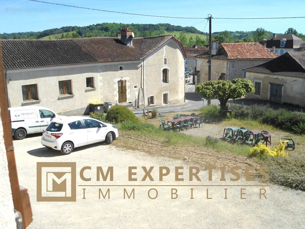 Maison à SAINT-ASTIER