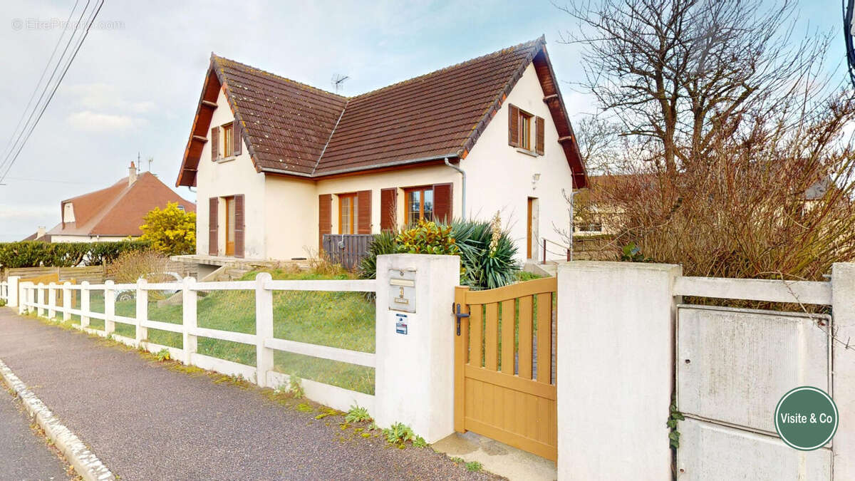 Maison à VER-SUR-MER