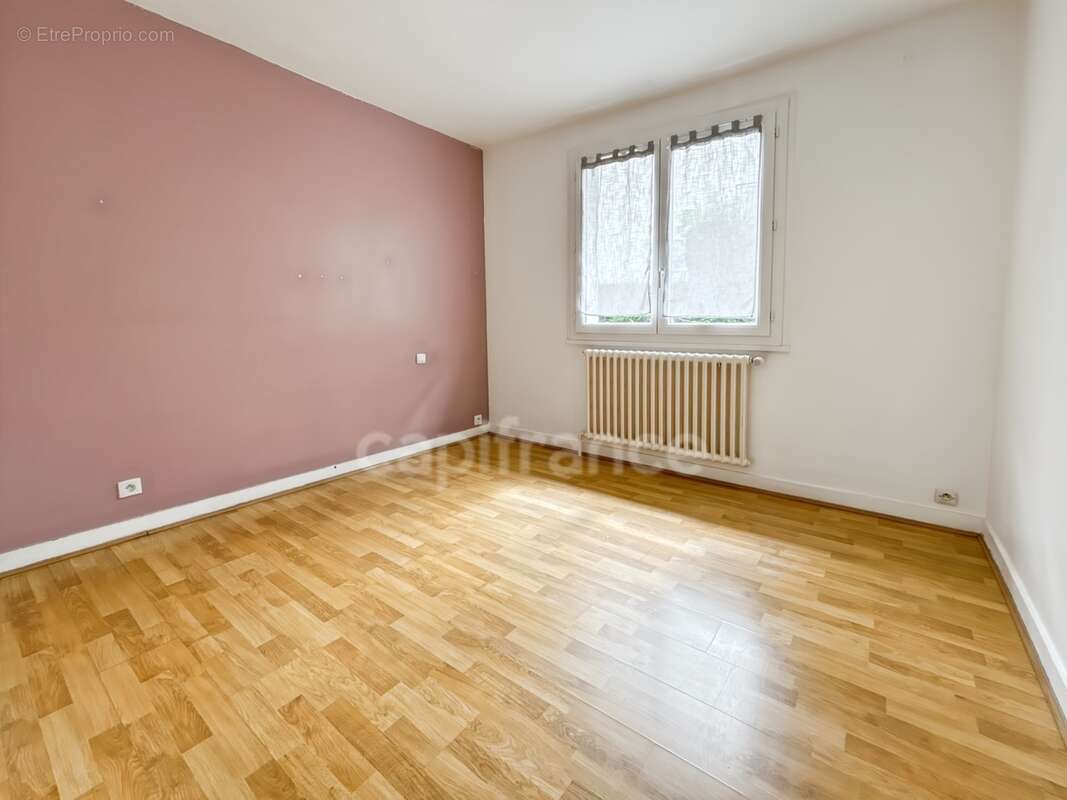 LE MANS Quartier Maillet-Bellevue Maison sur sous sol 4 chambres - photo 6