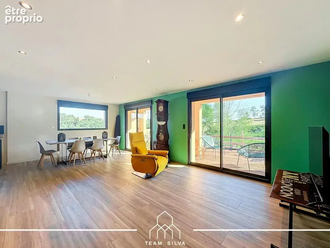 Maison 4 pièces 110 m² à vendre à Chambost-Longessaigne (69770) - photo 2