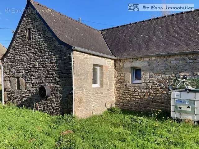 Maison à SAINT-THEGONNEC