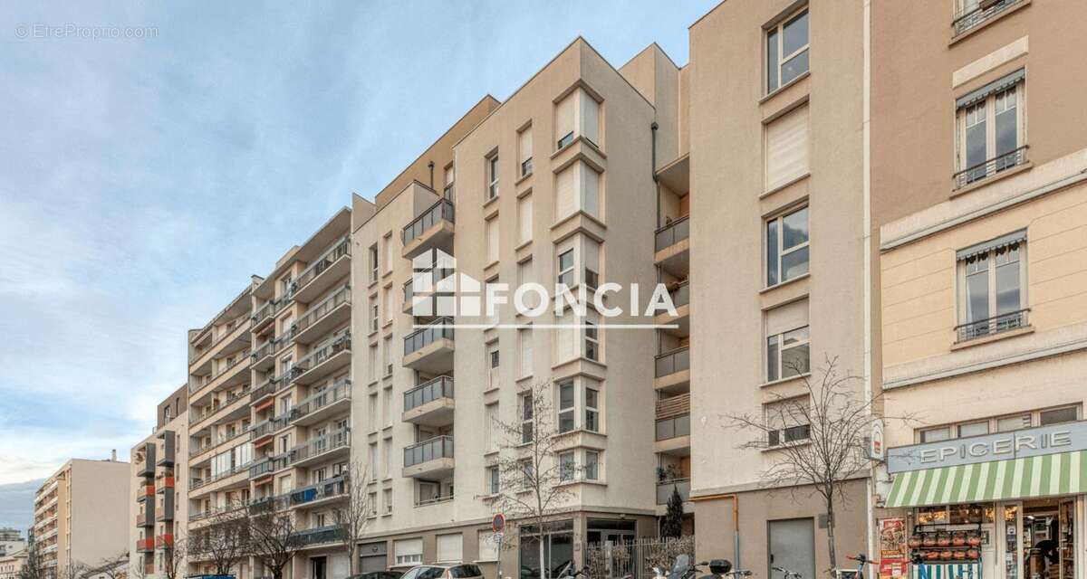 Appartement à LYON-8E