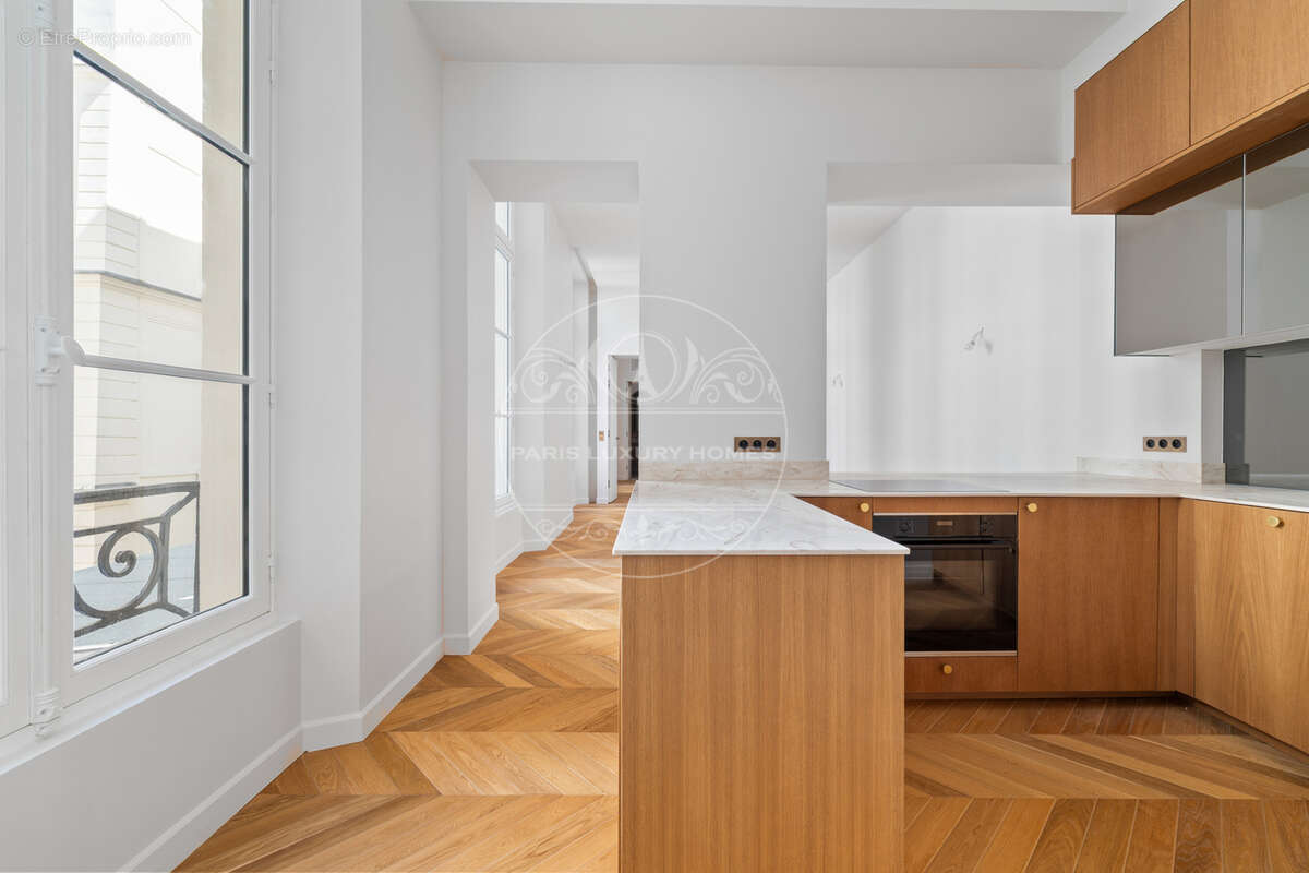 Superbe pied à terre à Paris 1er ! - photo 3