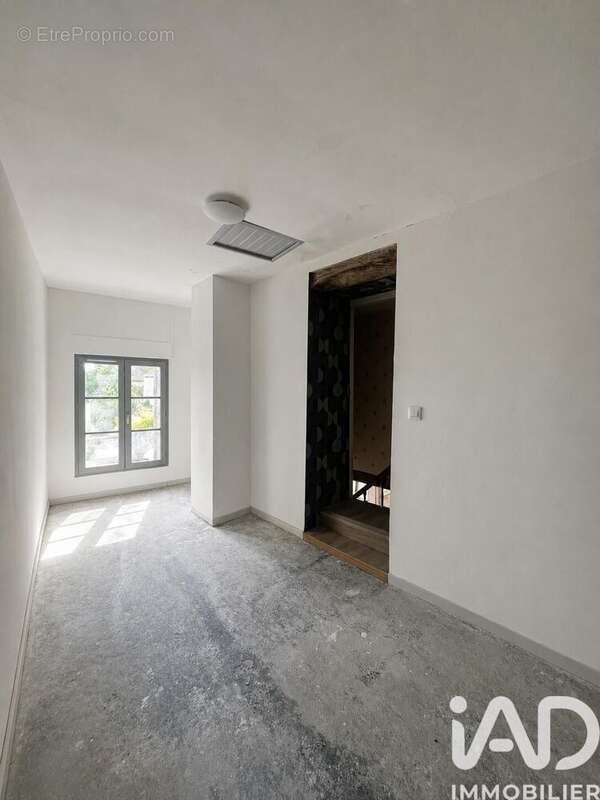 Maison 96 m² à Sainte-Maure-De-Touraine  - photo 4