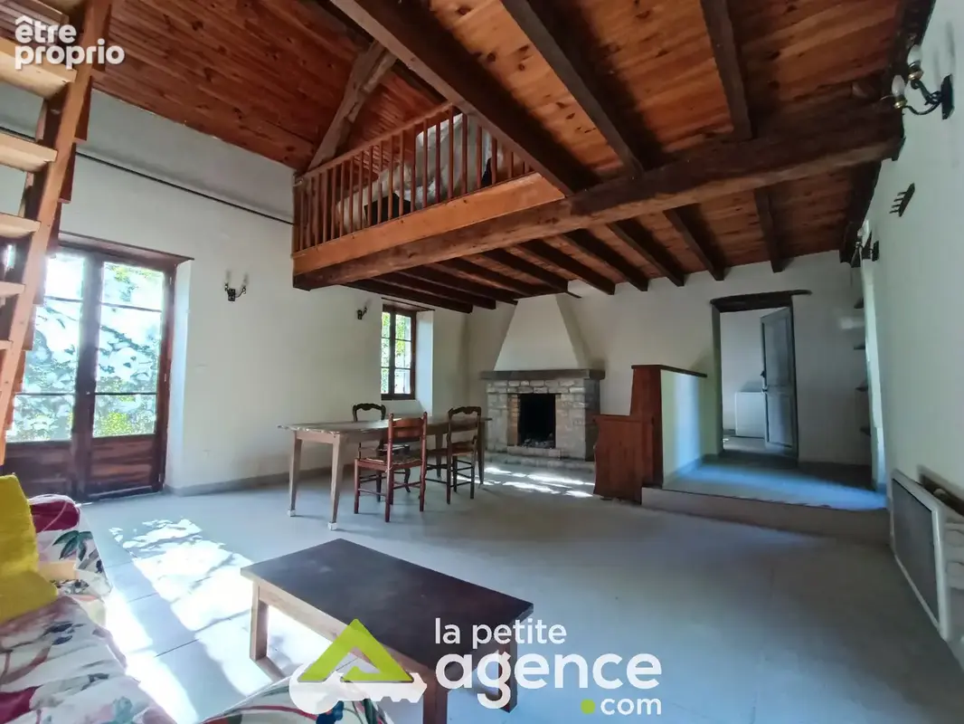 Longère sur 3500m2 - photo 5